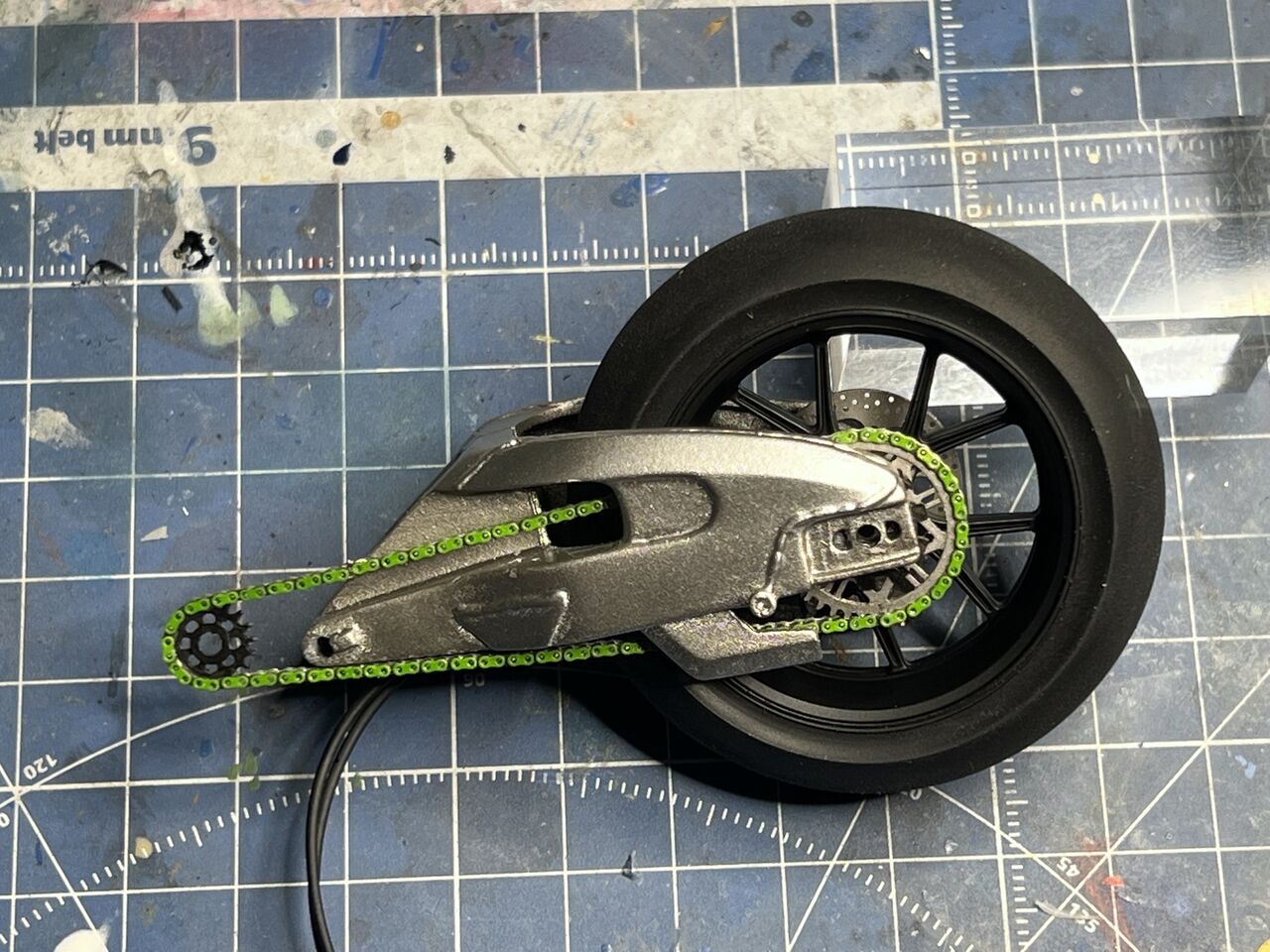 製作ページ Building the Nissan 300ZX(Z31) Tamiya 1:24 model car kit : #1