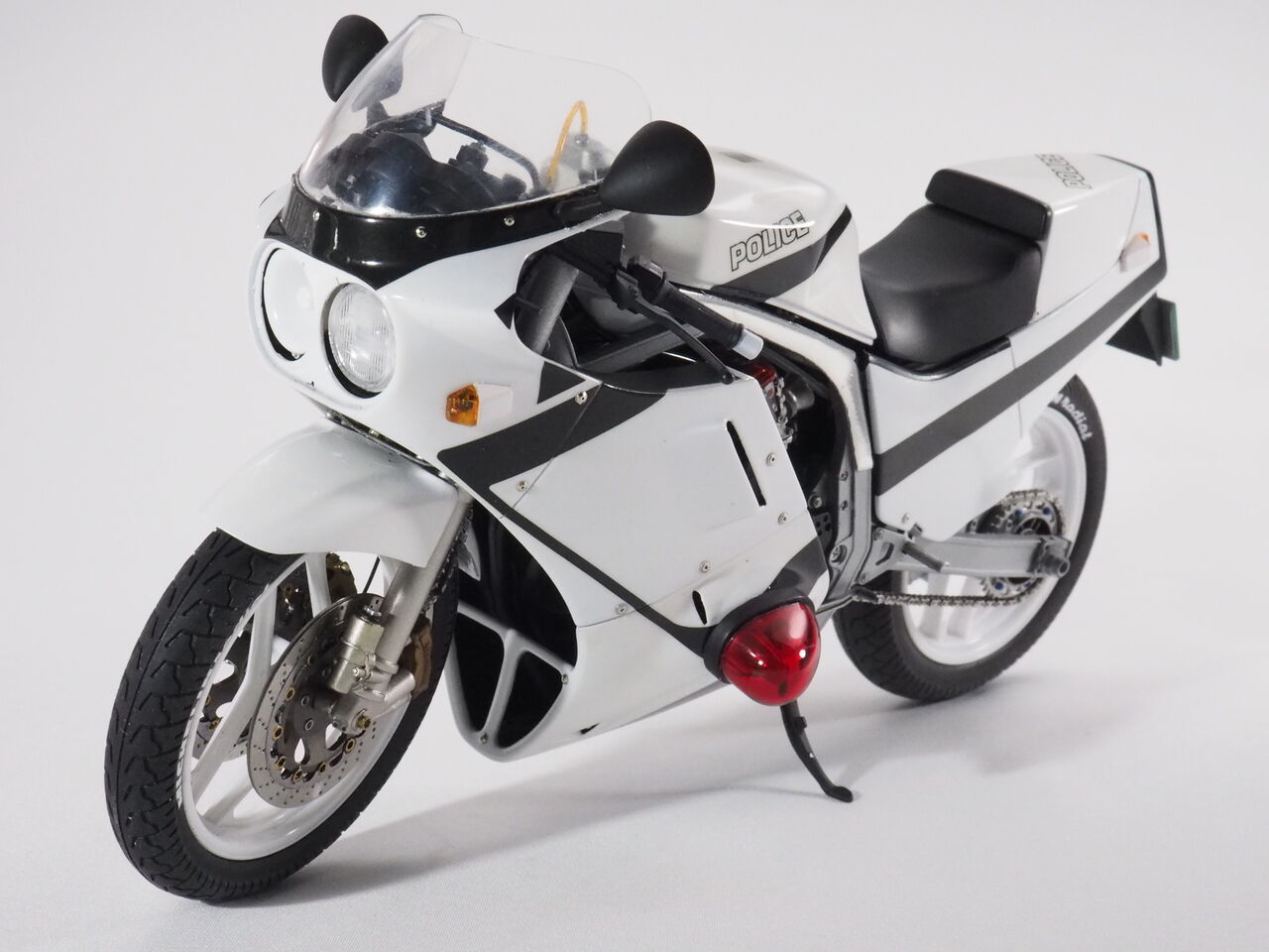 1/12 ハセガワ 逮捕しちゃうぞ スズキ GSX-R750 白バイ仕様 辻本