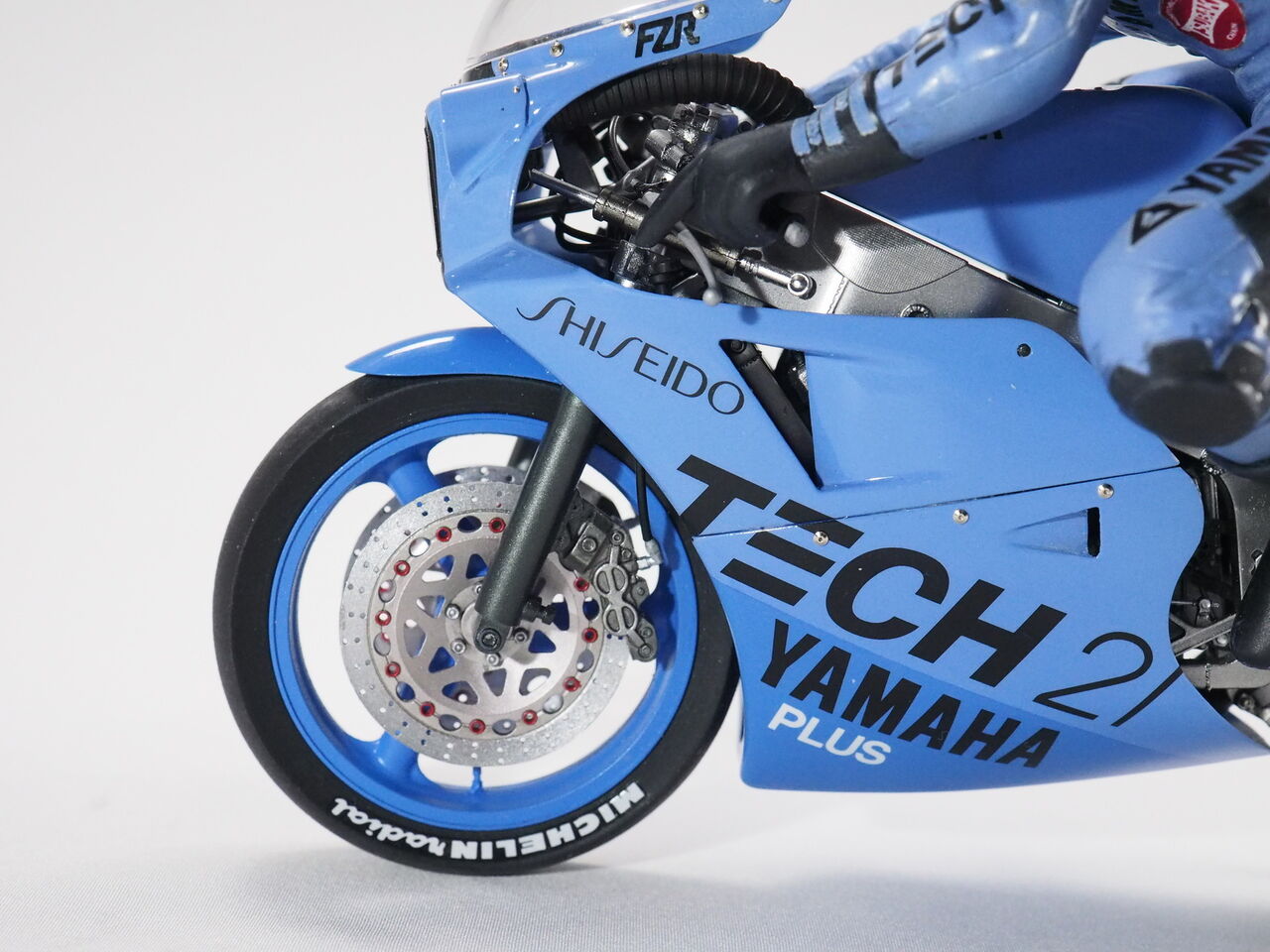 ヤマハ　バイクコレクションFZR750 TECH21（ブルー） ヤマハ バイクコレクションFZR750 TECH21（ブルー） - メルカリ