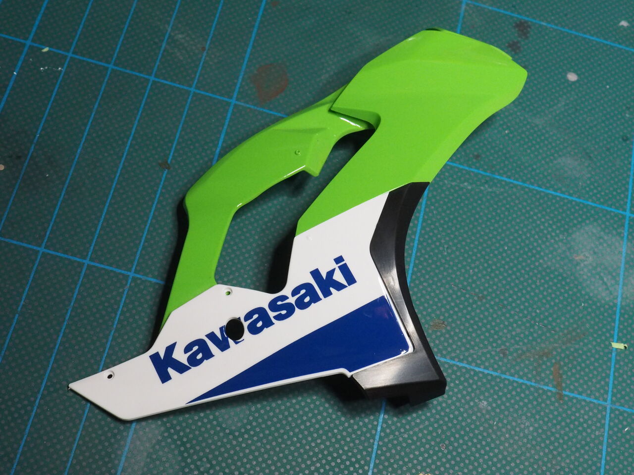 作る MENG Model カワサキNinja ZX-10R 1/9「その7 Step41-50&Self