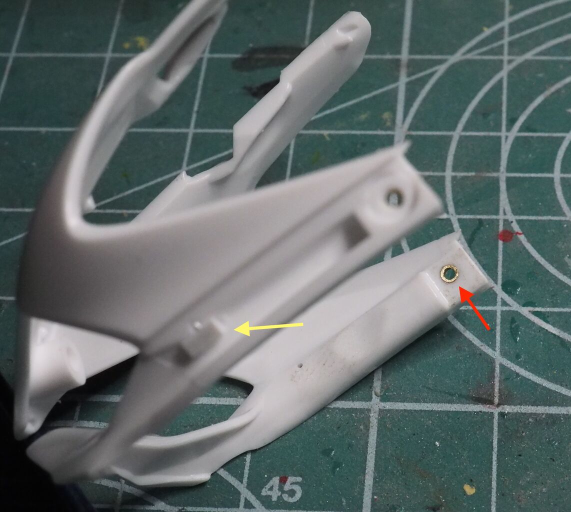 作る タミヤ DUCATI 1199 PANIGALE S 1/12「その2 開封②と接着など