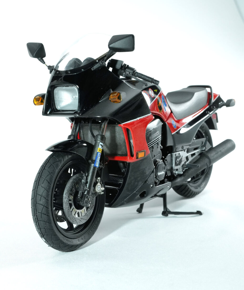 アモーレ 人気絶版車がプラモデルで蘇る！ アオシマから1/12サイズのZ2と