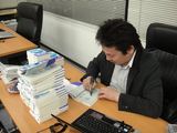 鈴木先生サイン中