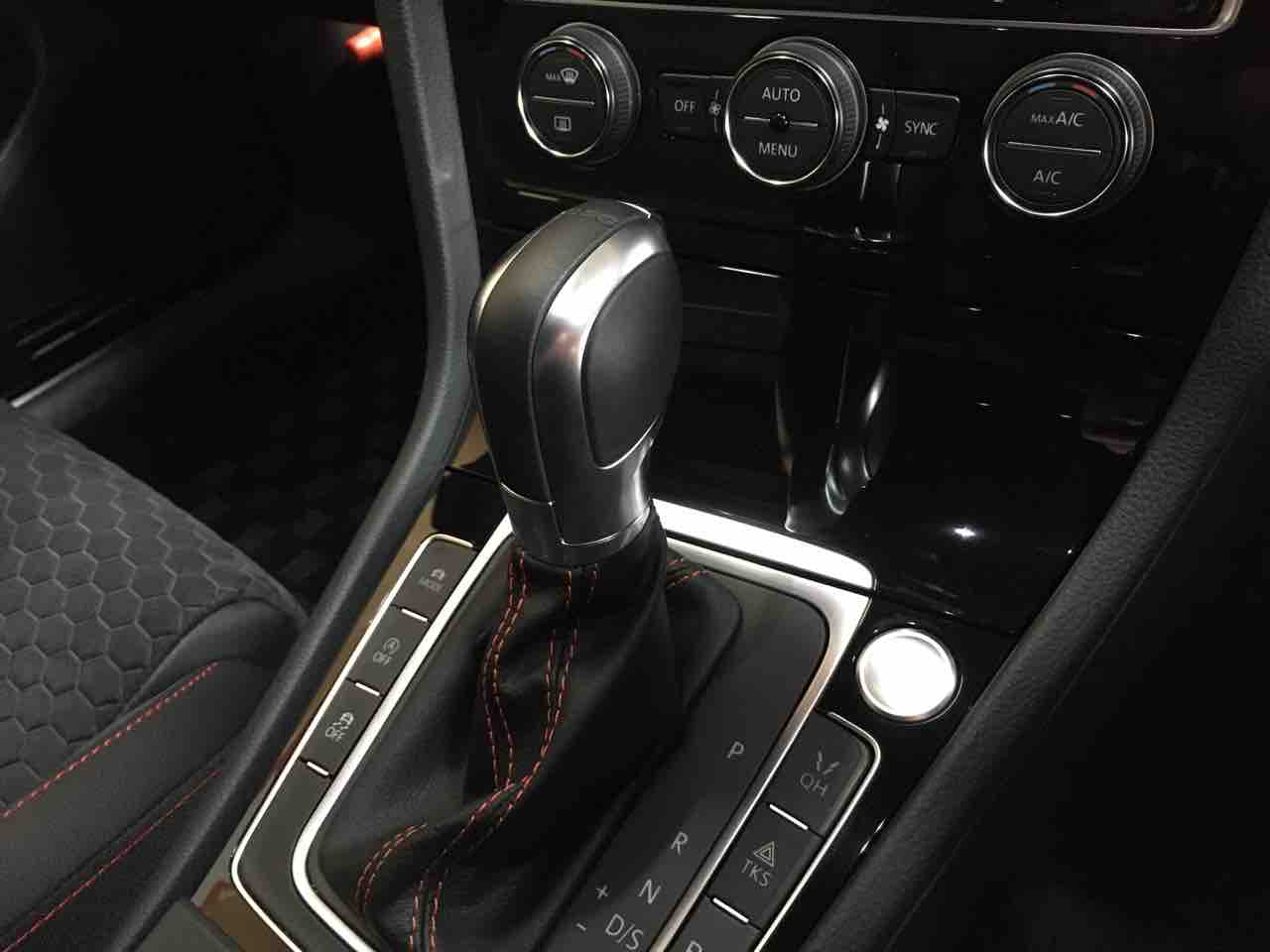 VWゴルフ7．5GTIパフォーマンス BFIシフトノブ取付 : H-SPORT BLOG