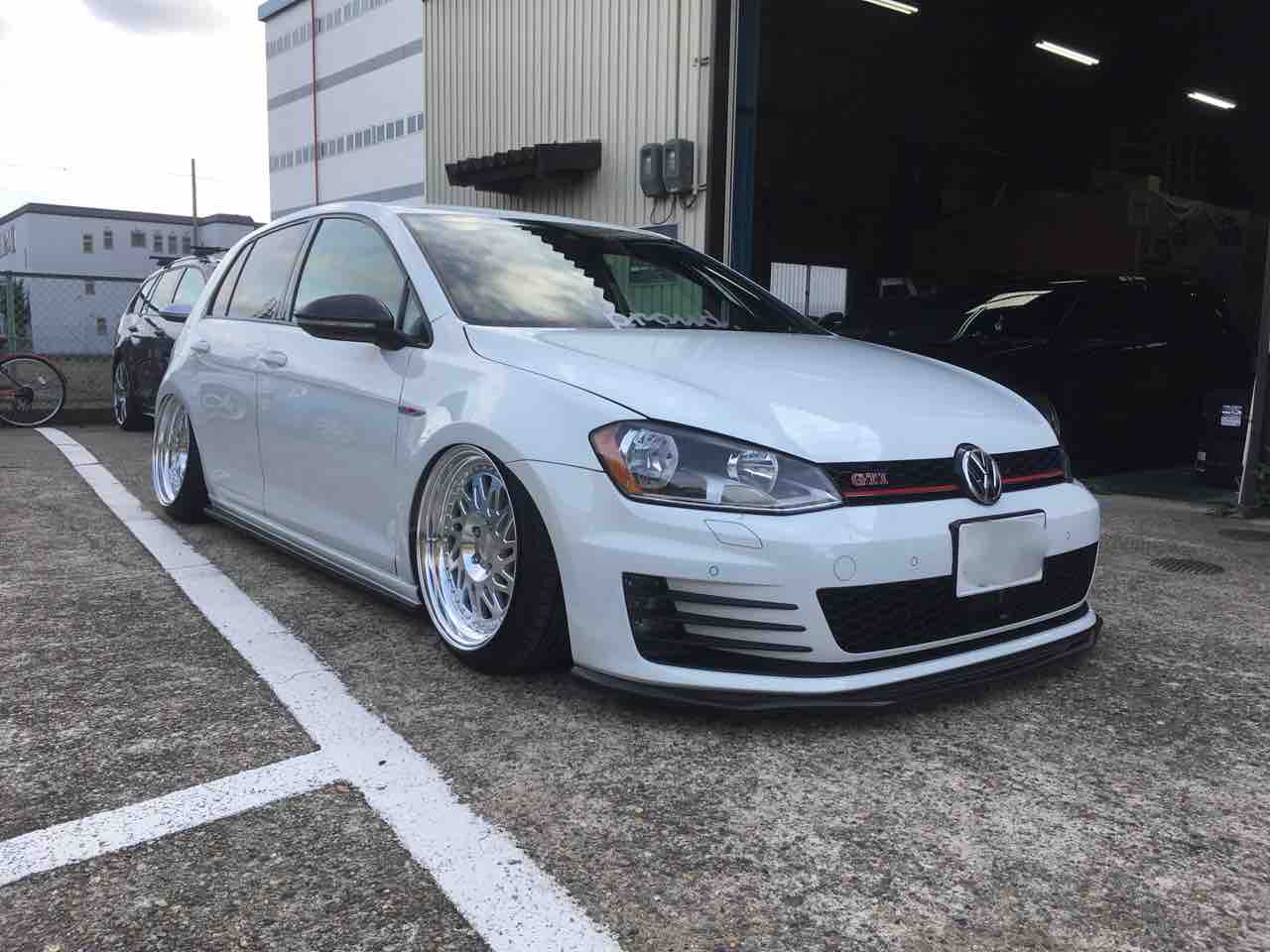 ゴルフGTIのフォルクスワーゲン・ゴルフ7GTI・シフトノブ交換
