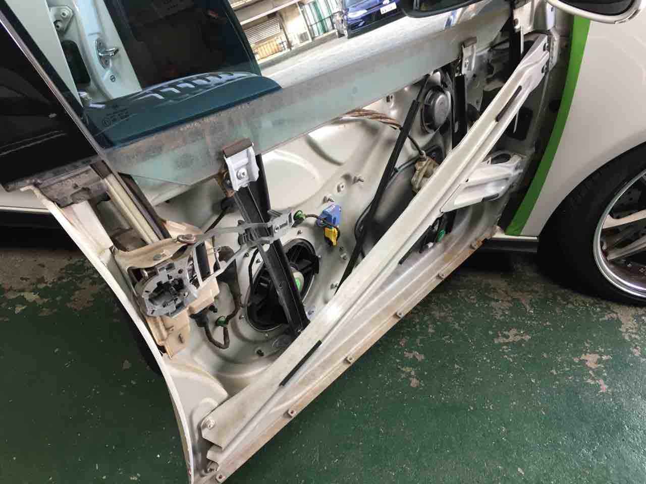 Vwゴルフ5gti ドアロックユニット交換 H Sport Blog Vwゴルフ5gti ドアロックユニット交換 H Sport Blog