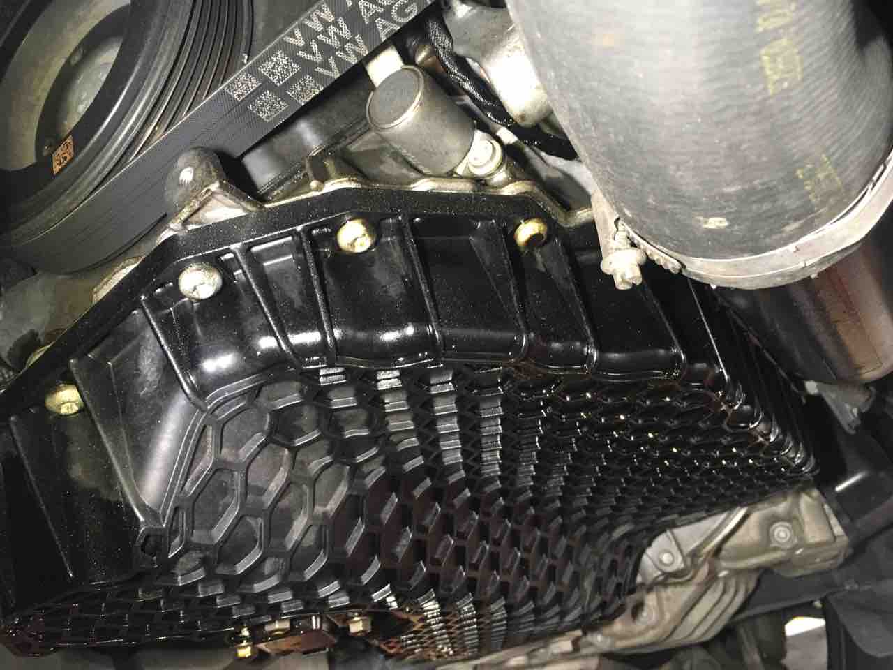 VWパサート オイル漏れ修理 : H-SPORT BLOG