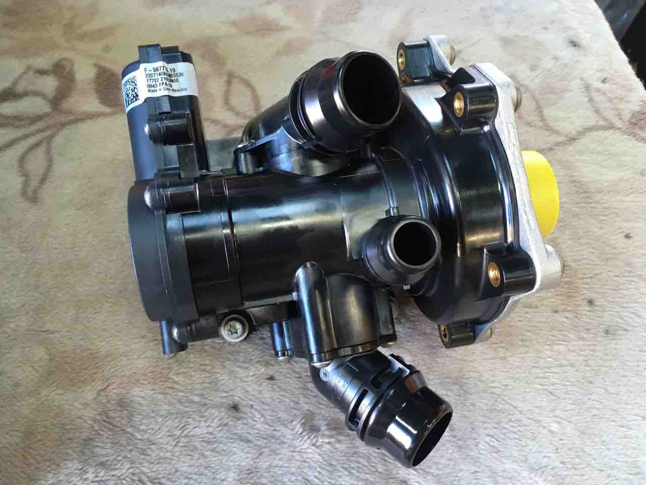 アウディA4 ウォーターポンプ、サーモスタット交換 : H-SPORT BLOG