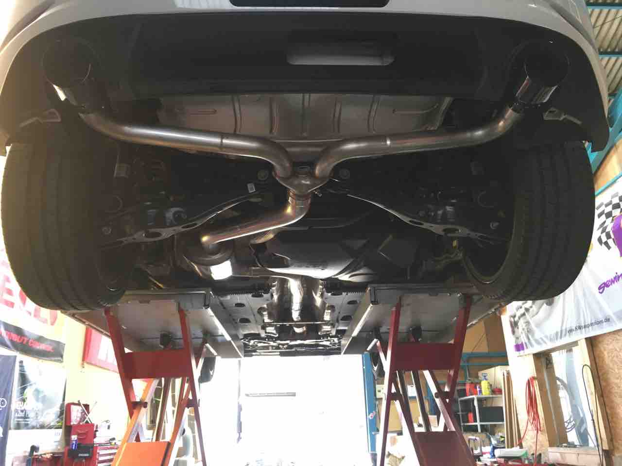 AWEtuning VWゴルフ5gti マフラー AWEtuning VWゴルフ5gti マフラー