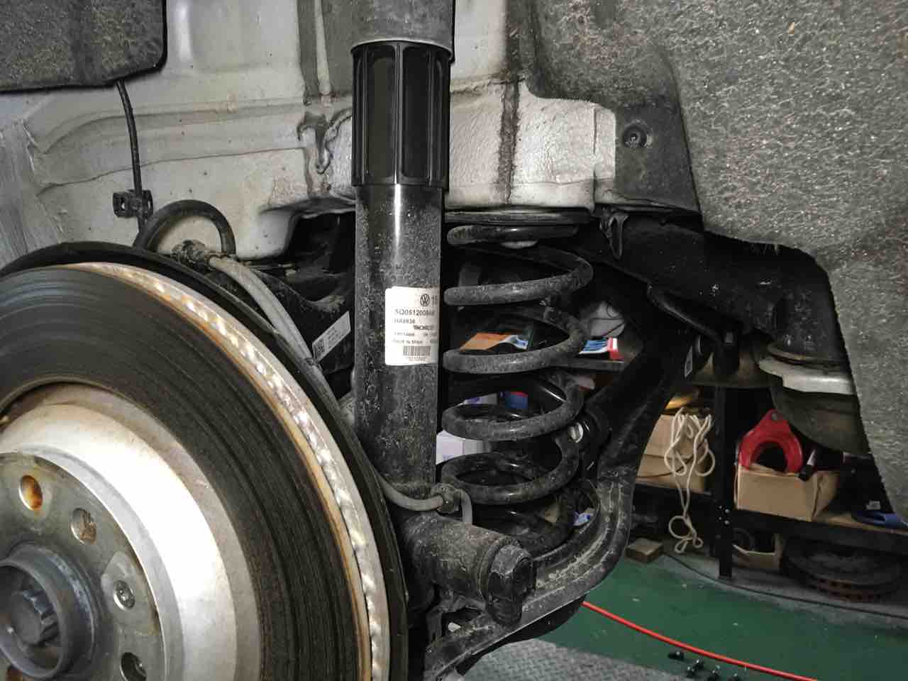 VWゴルフ7.5R ダウンサス取付 : H-SPORT BLOG VWゴルフ7.5R ダウンサス取付 : H-SPORT BLOG