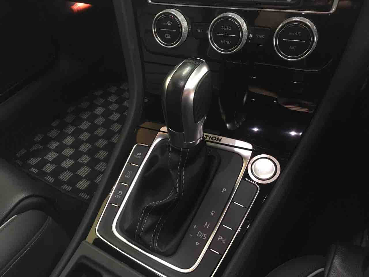 Audi RSスタイル シフトノブ ゴルフ7 GOLF7 GTI Polo Audi RSスタイル