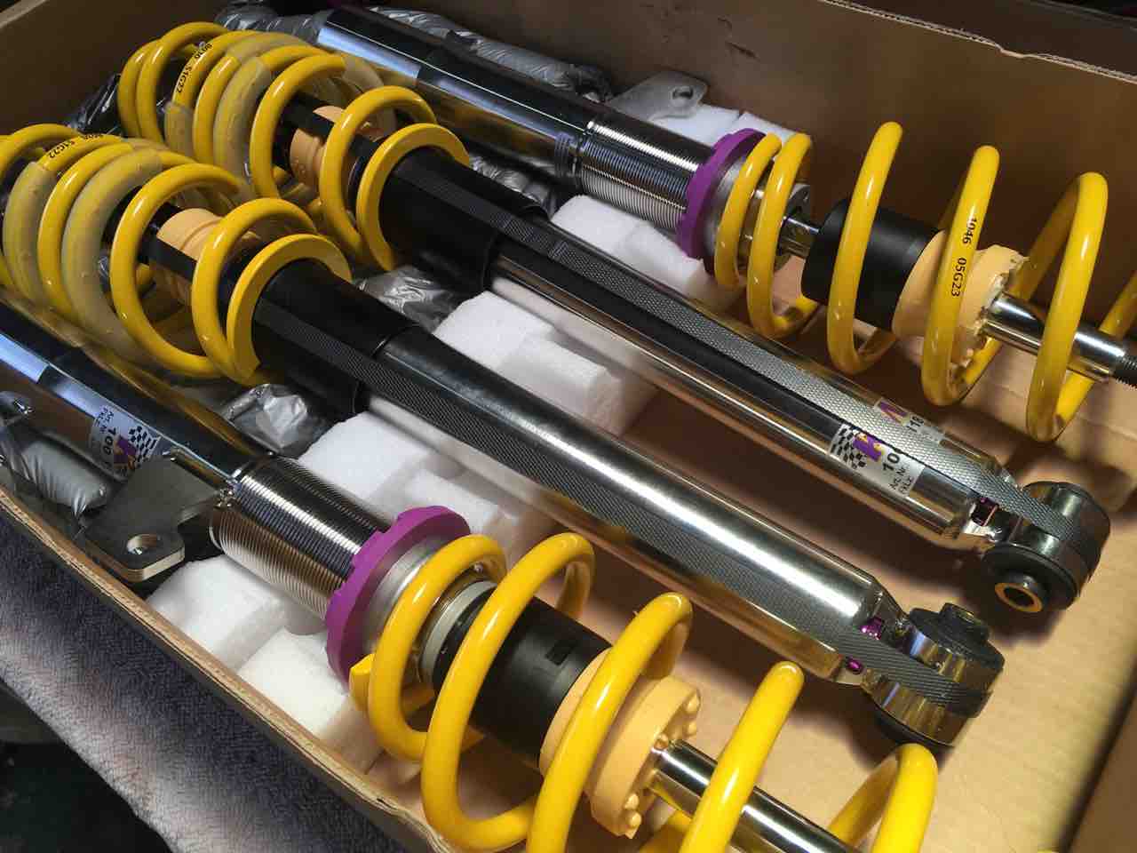 ゴルフRリア車高調　バネ ばね交換 リア編（フォルクスワーゲン ゴルフ (ハッチバック