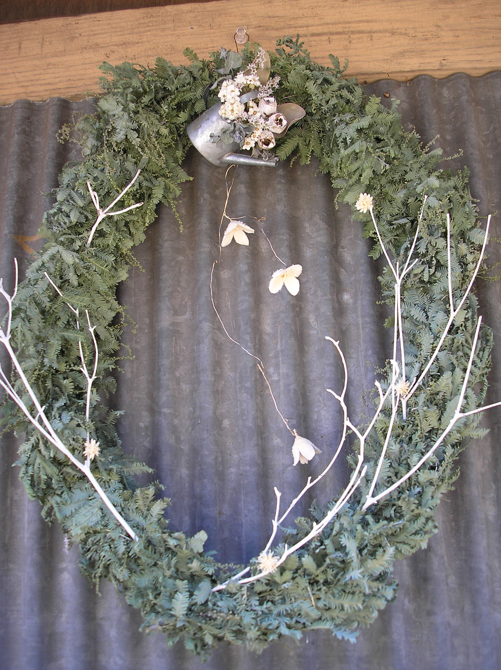 銀葉ミモザのリース : Broom香房～里山ハーブ暮らし