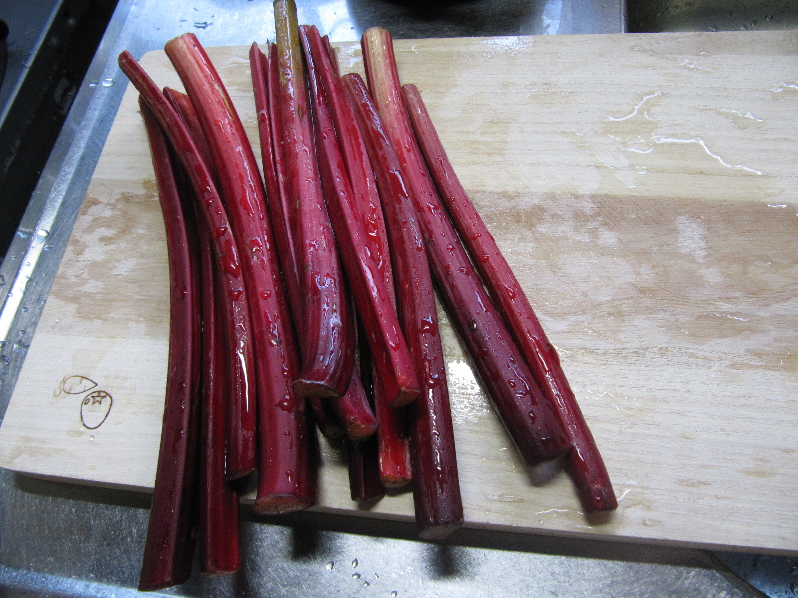 ルバーブとジンジャーナッツのチーズケーキのレシピ