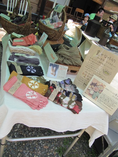 2012 5月の庭で蚤の市 081