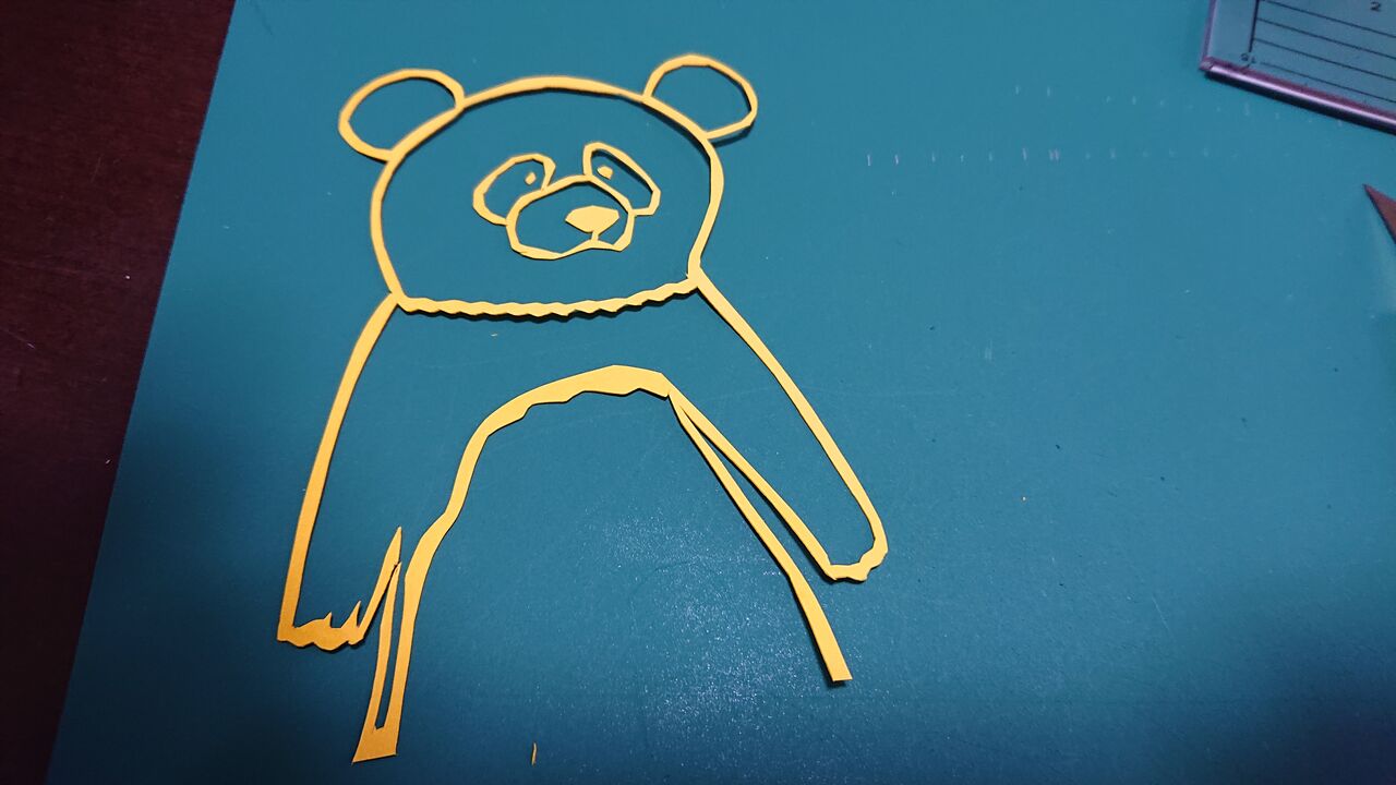 切り絵 クマに見えてパンダです ひいこの趣味blog