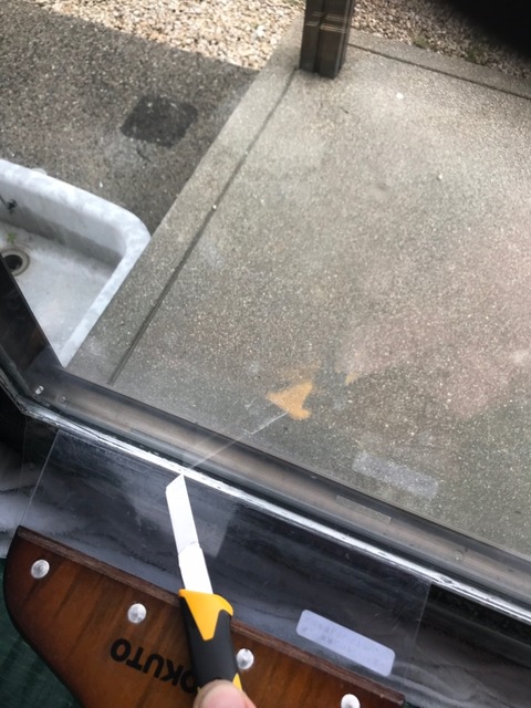 106柳川様邸フィルム貼り。_181028_0004