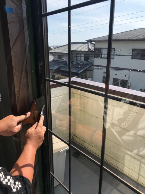 326 佐藤様邸フィルム張り。_190412_0006