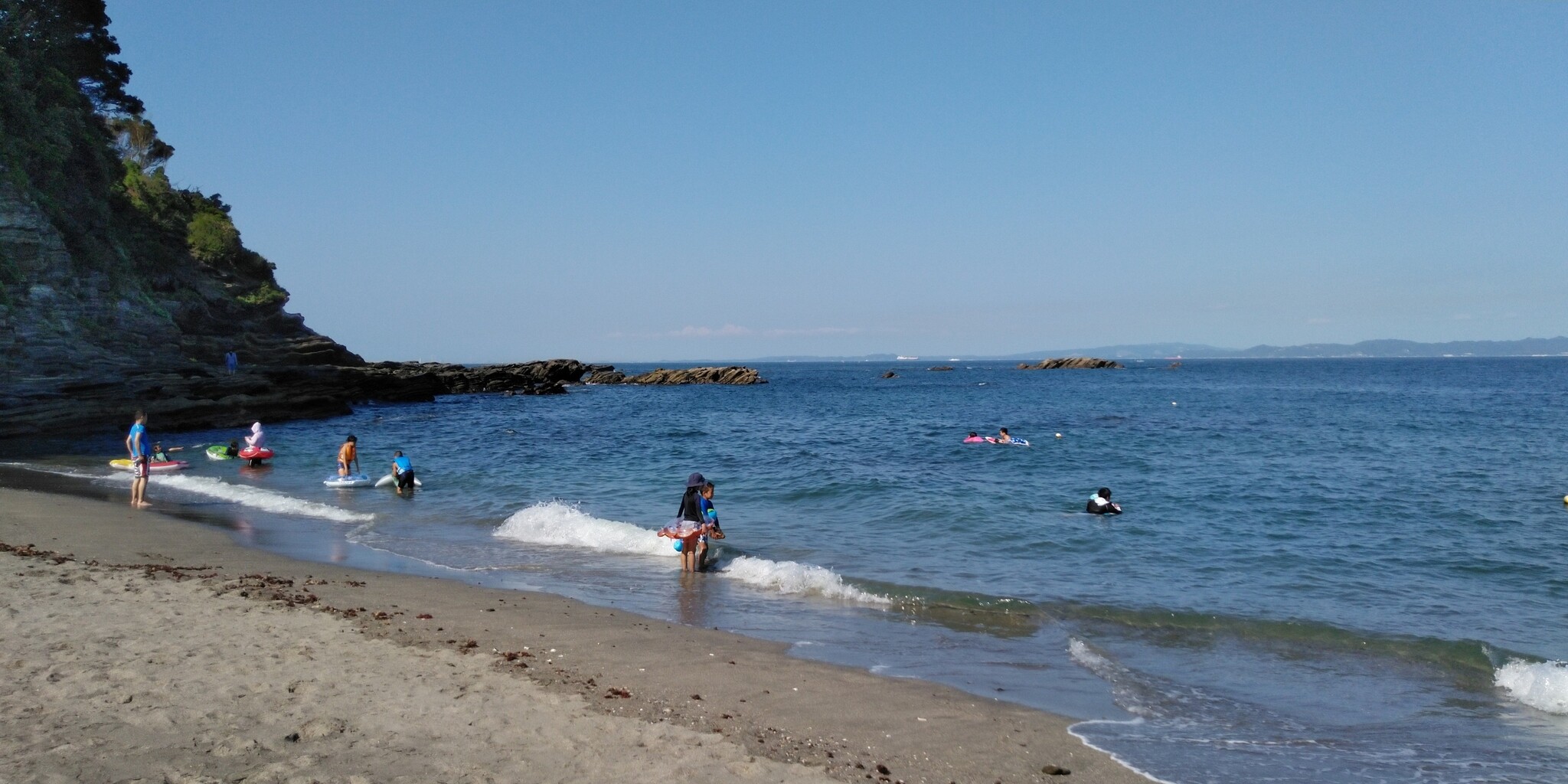 大浦海水浴場と間口漁港 劒崎と劒崎灯台 神奈川の景勝50選の一つ 歴史オタクの郷土史グルメ旅 久良岐のよし