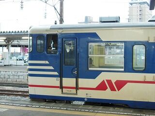 懐かしいかな　新潟色　キハ47　会津若松駅