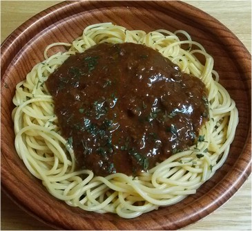 ローソンの肉の旨み広がるミートソース、スパイシーソース焼きそば