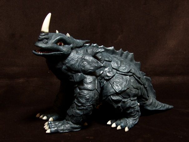 第13話「津波怪獣の恐怖 東京大ピンチ！」 : フクロムシ怪獣なんでも研究所