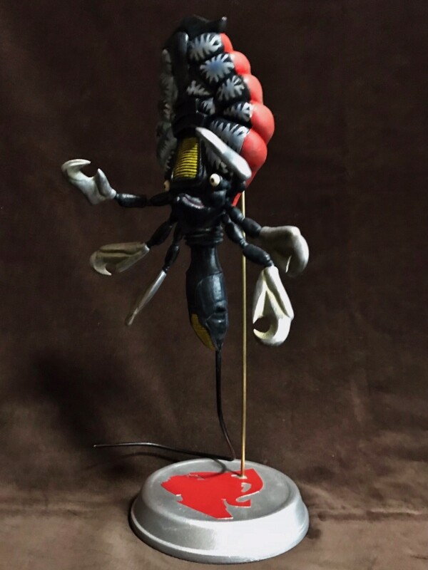 未塗装組み立てキット】おまんたワールド ウルトラQは素敵な世界