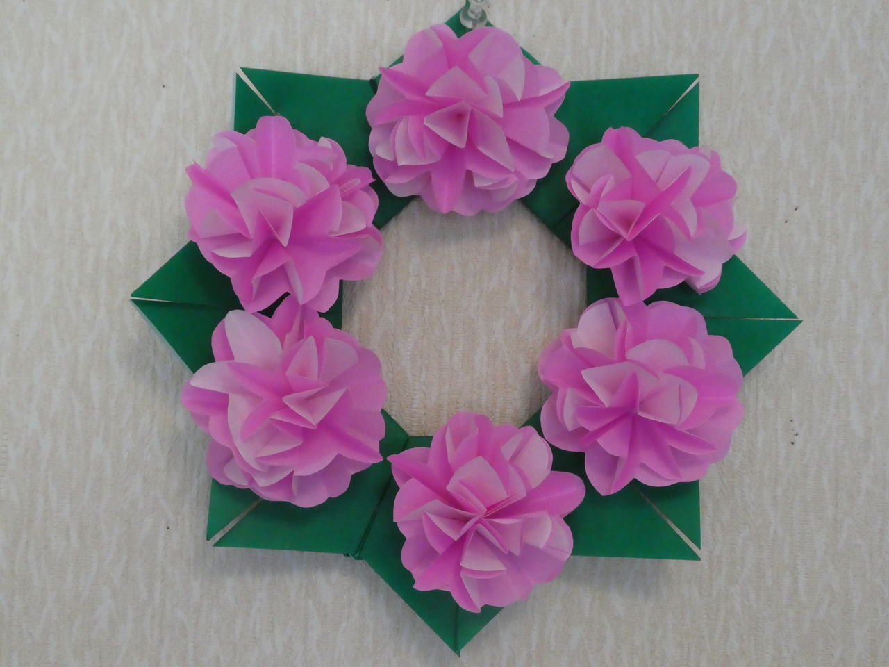 折り紙 花 リース 折り紙 春の花の立体飾り リースや花束 の簡単な折り方５選