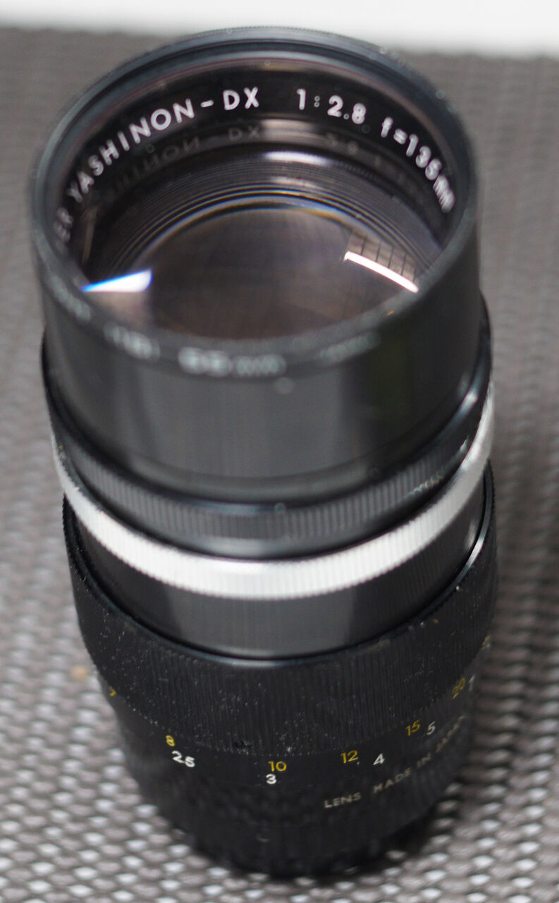 Yashinon DX 135/2.8 - black
