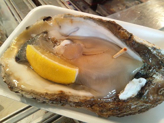 庄内観光物産館 岩牡蠣と塩なっとう 鶴岡市 山形ランチdeウバーレ