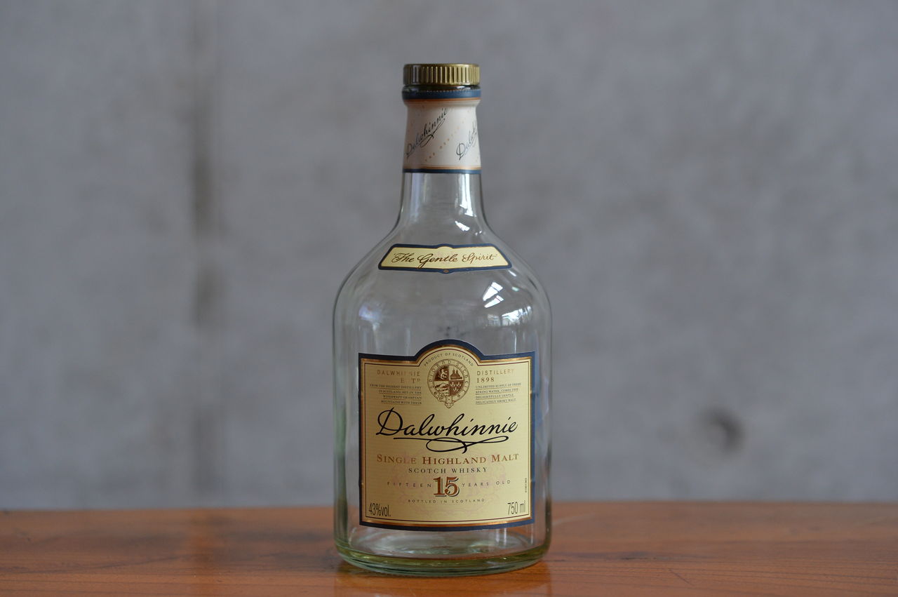 ウィスキーの香りと味を表現する Adam Isn T Here