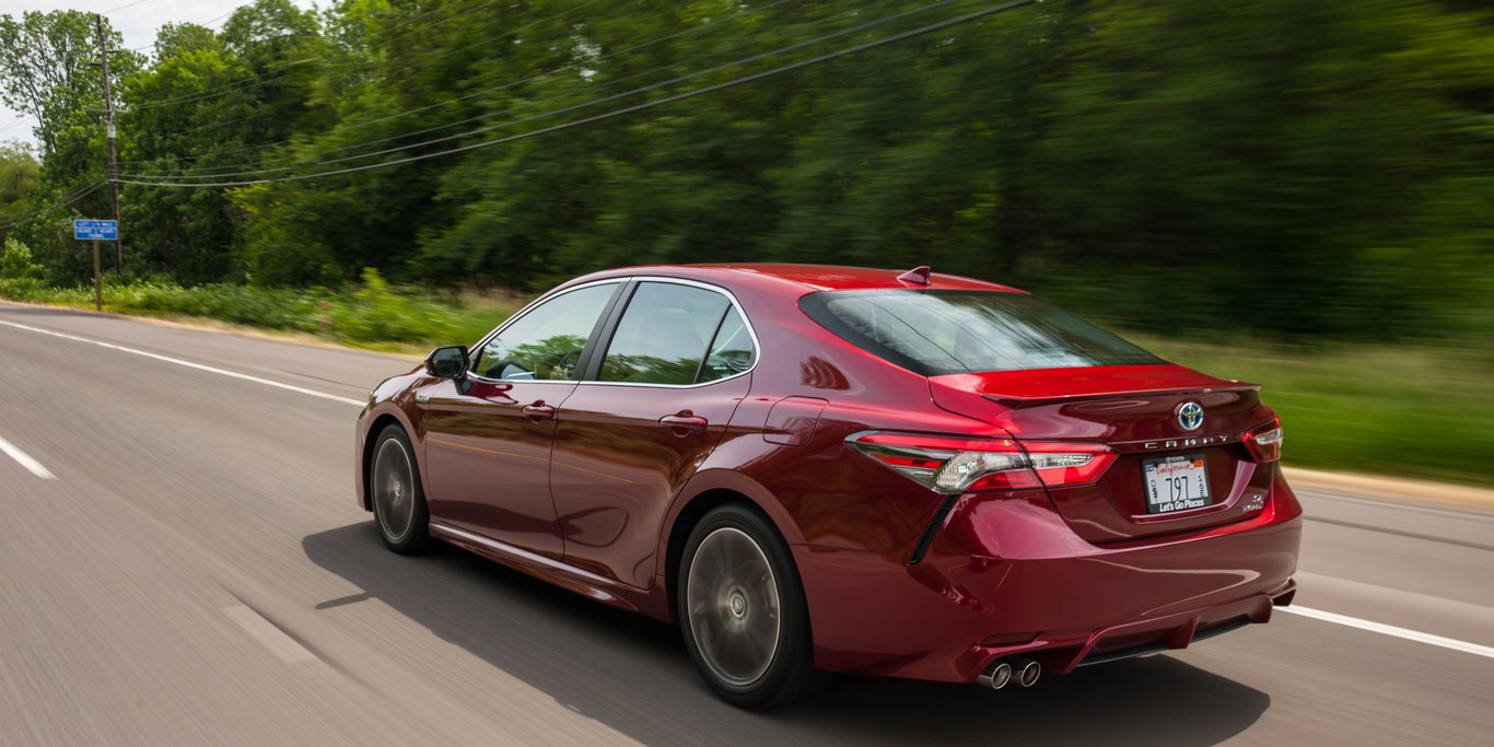 トヨタが超カッコいい新型セダンを発売 ベンツよりカッコいいじゃん H Dream