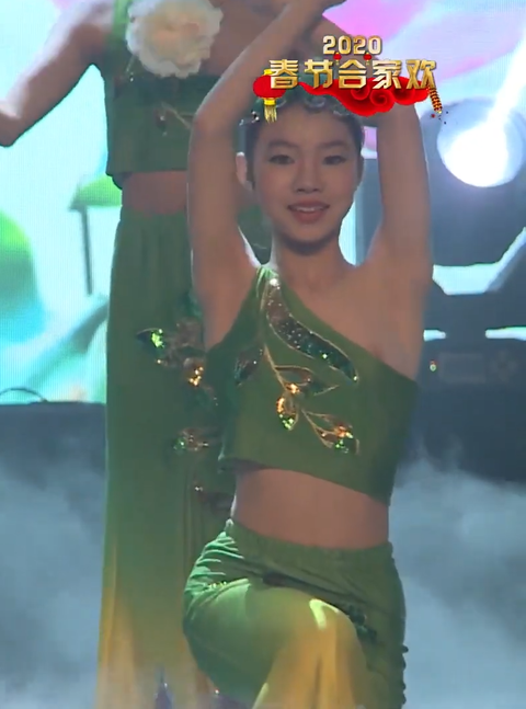 2020花儿朵朵少儿才艺电视盛典《缅桂花开朵朵香》 : 舞蹈走光
