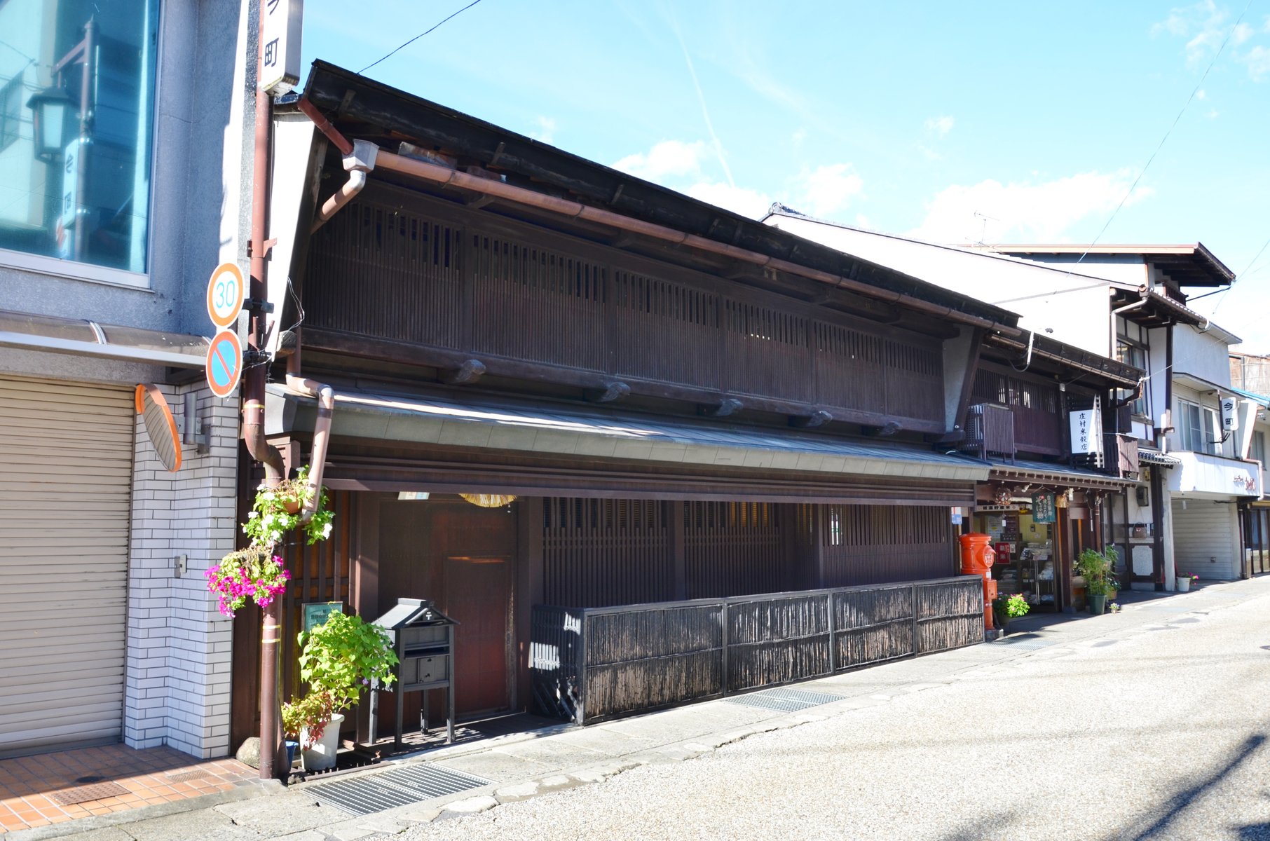 岐阜県郡上市 町並み 町並み散策と近代建築 岐阜県郡上市 町並み 町並み散策と近代建築