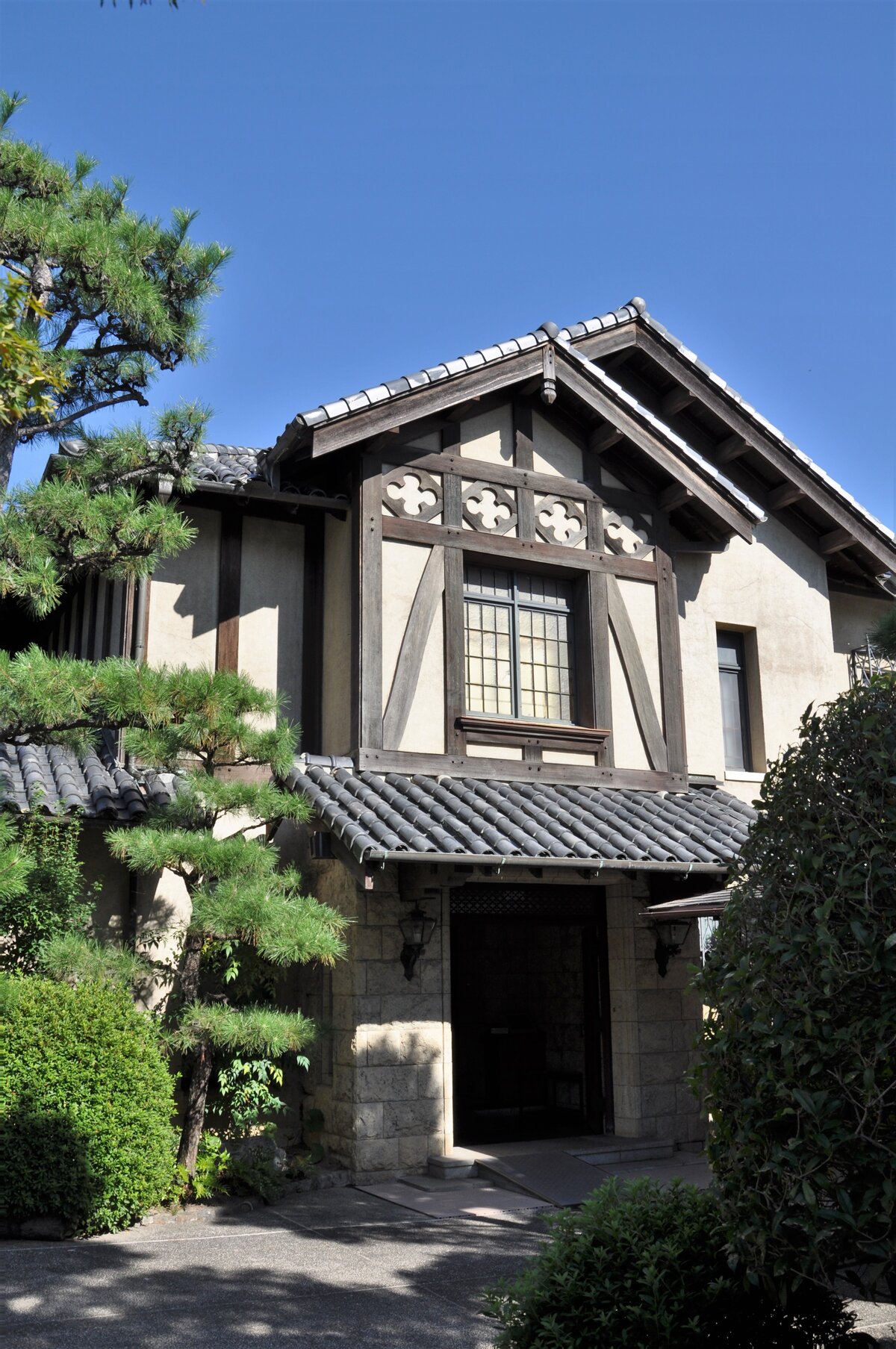 大阪府池田市（続き） 小林一三記念館 : 町並み散策と近代建築