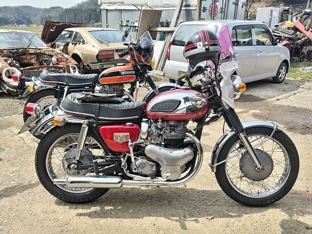 春*巻様 ノートンカウル　SR エストレヤ　英車 4/19 W1SA初乗り…エストレヤと道の駅瀬女にて赤のW1S～旧車の
