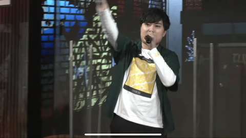 33746469-F6B0-419C-9779-5D30A91E79A3