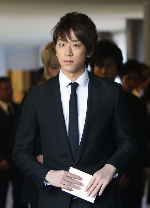 熱愛報道にファン騒然！小山慶一郎と宇野実彩子が結婚へ突入？