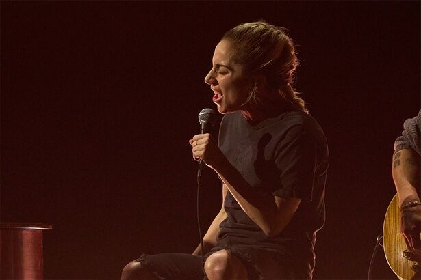 レディー・ガガ、「トップガン マーヴェリック」主題歌を熱唱！