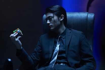 （C）迫稔雄/集英社（C）2022映画「嘘喰い」製作委員会