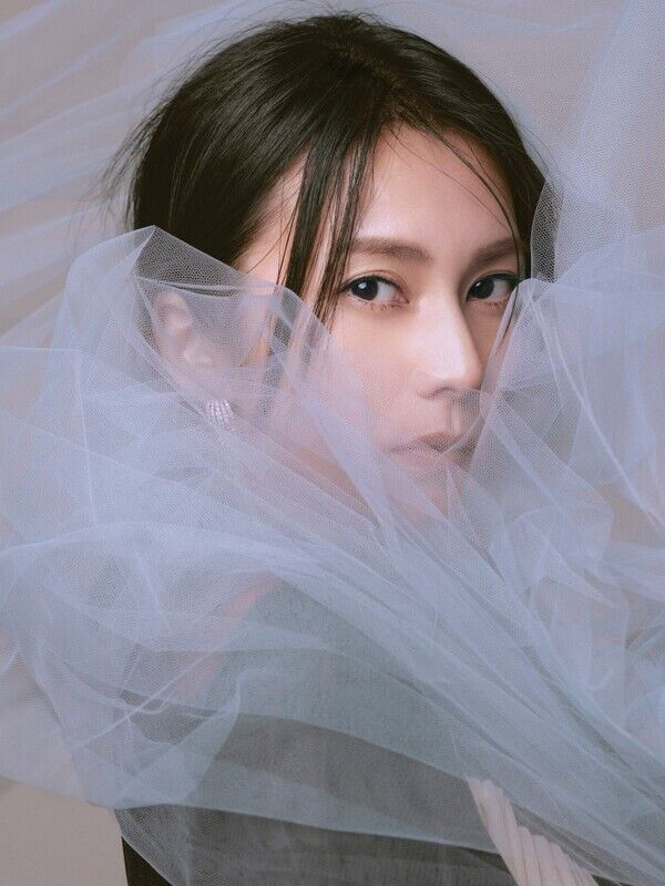 柴咲コウ、待望の新アルバムのコンセプトに合わせたアートなアー写が公開され話題