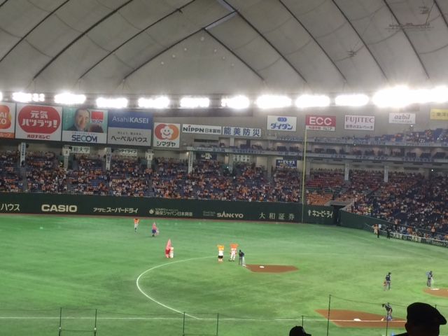 東京ドーム23ゲート36通路42列263番からの眺め くまのスーさん