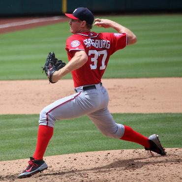 Stephen_Strasburg_on_June_28,_2015