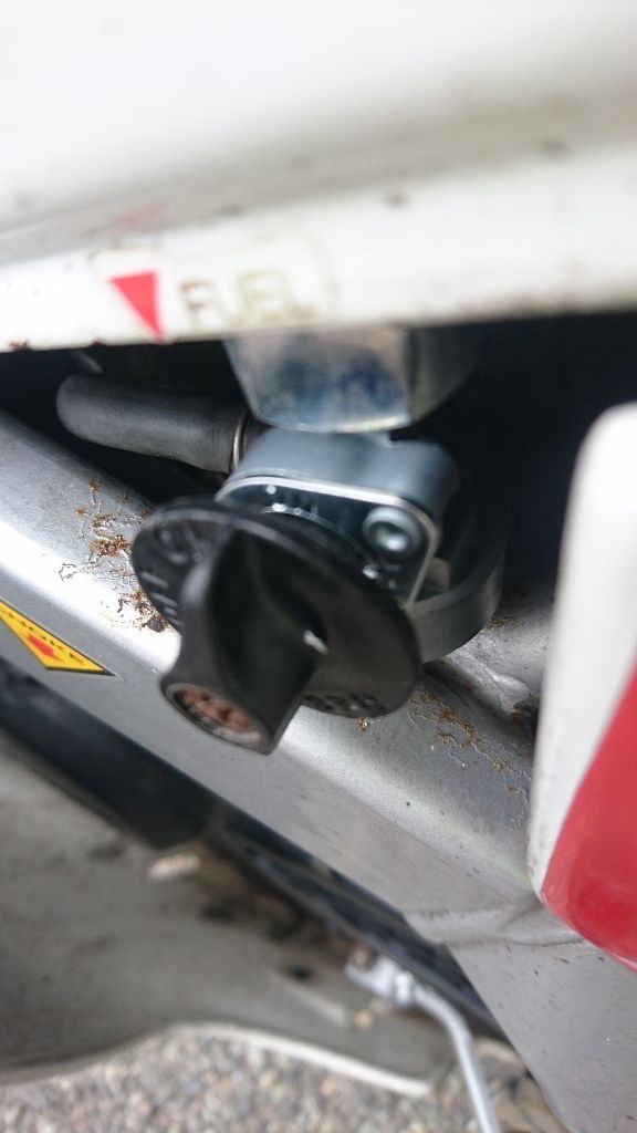 Nsr号燃料コック交換 準急日和 バイクと車と運行の旅