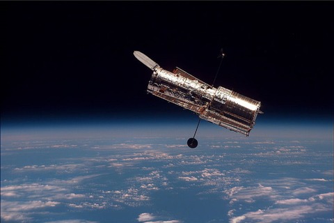 800px-Hubble_01