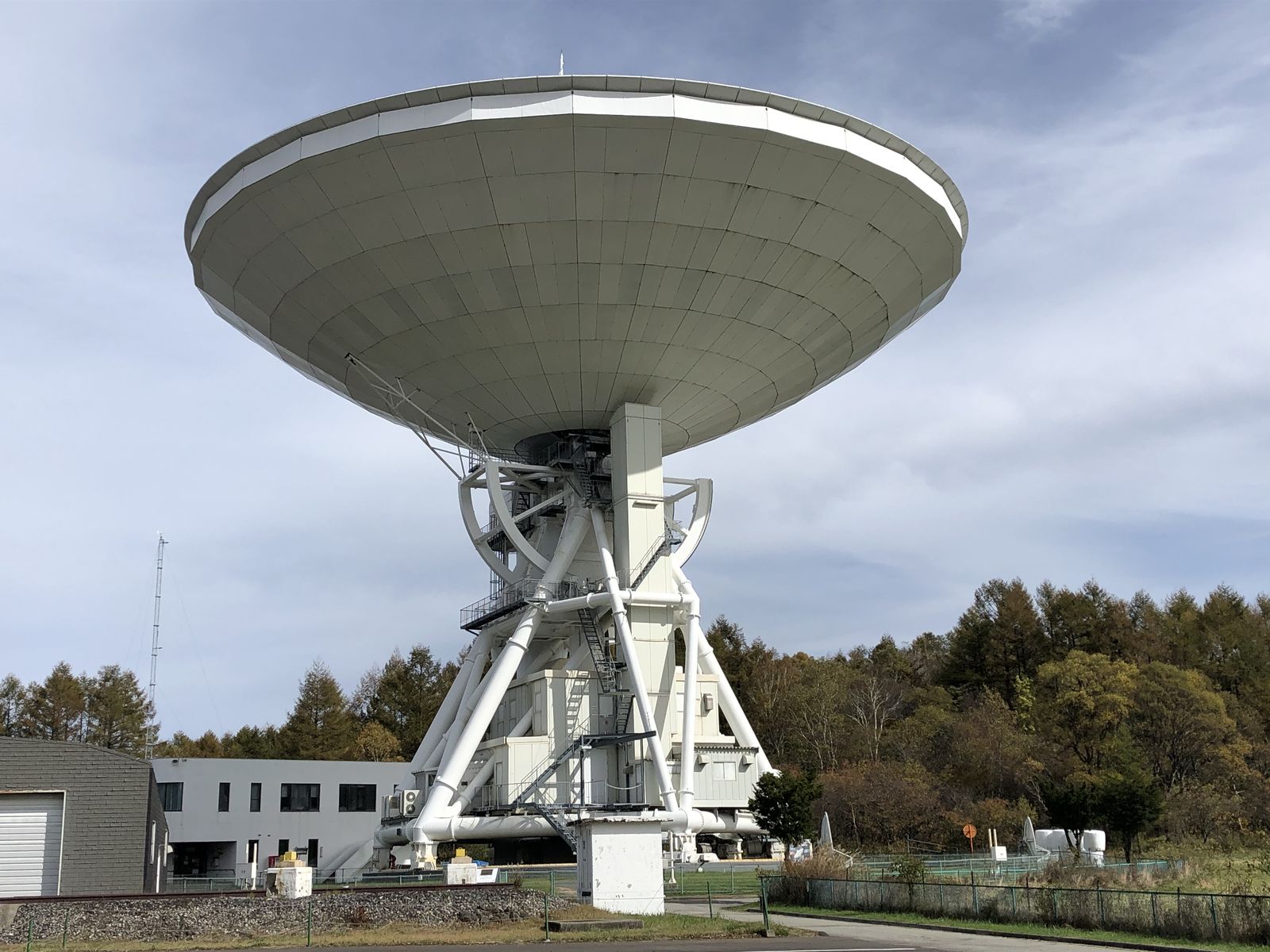 日本の誇る電波望遠鏡を見る 聖地野辺山宇宙電波観測所 しない させない させられない 日本の誇る電波望遠鏡を見る 聖地野辺山宇宙電波観測所 しない させない させられない