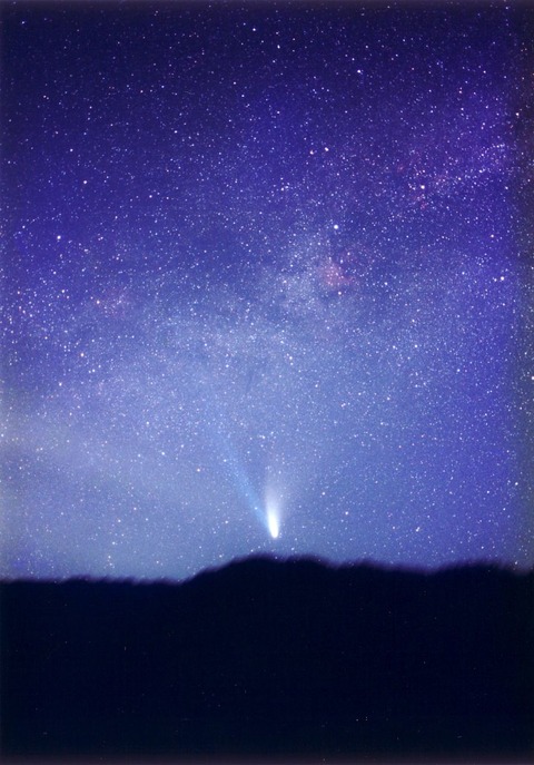 春はあけぼの ぬばたまの夜空を駆けるほうき星の輝き しない させない させられない 春はあけぼの ぬばたまの夜空を駆けるほうき星の輝き しない させない させられない