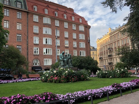 2019-08-21_19-32-39_923