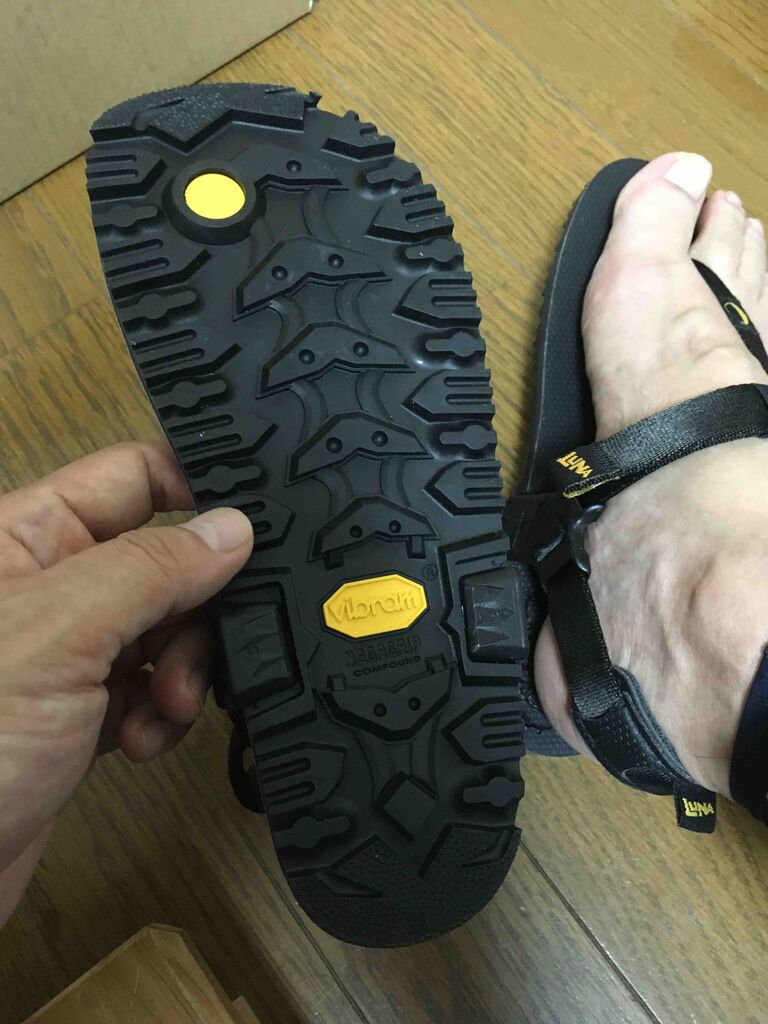 話題の★ルナサンダル　オソフラコ★購入したばかり❗️状態良好❗️ 走るサンダル】ルナサンダル オソフラコを買ってみた