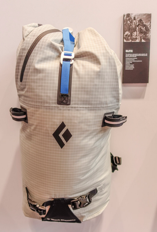 BLACK DIAMOND BLITZ 20 開封＆こんな構造です : I Shoot The Raw